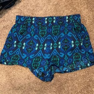 Express patterned loose shorts